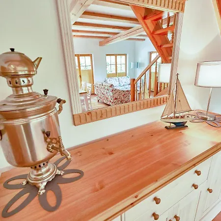 Strandschloesschen - Haushaelfte 4 بيت للعطل Sellin (Rugen)