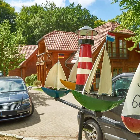 Strandschloesschen - Haushaelfte 4 بيت للعطل Sellin (Rugen)