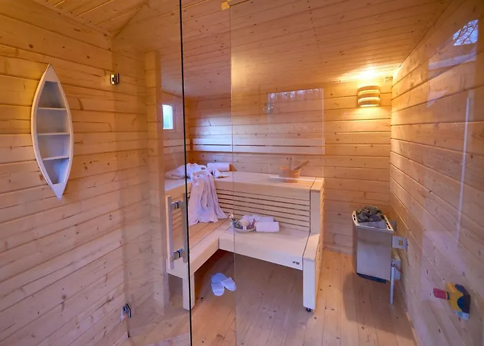 Ferienhaus Strandschlösschen - House Half 4 *