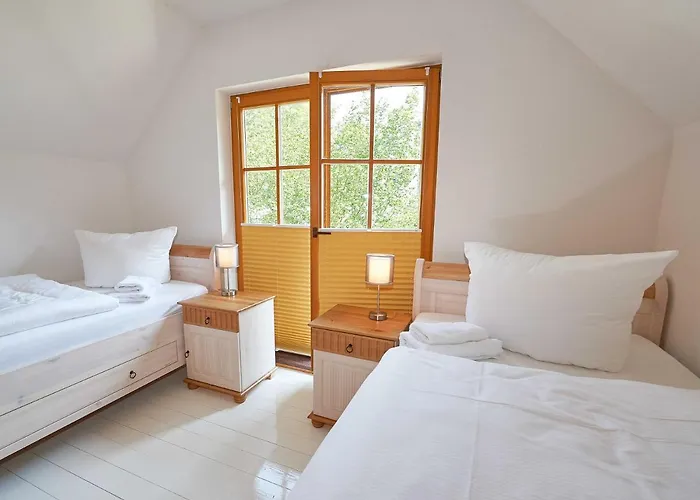 Ferienhaus Strandschlösschen - House Half 4 *